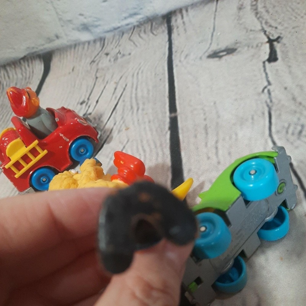 VTG Sesame Street PVC Figure Lot of 4 Big Bird Ernie Fire Truck Car 80s READ - Picture 7 of 7